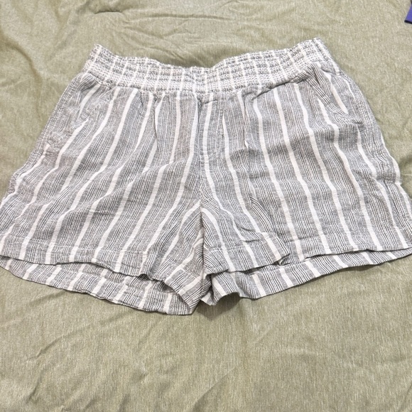 Briggs New York Pants - Linen Striped Gray Women's Shorts